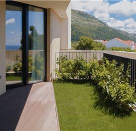 6 Bedroom Villa with Heated Infinity Pool and Sea Views in Dubrovnik, Sleeps 12